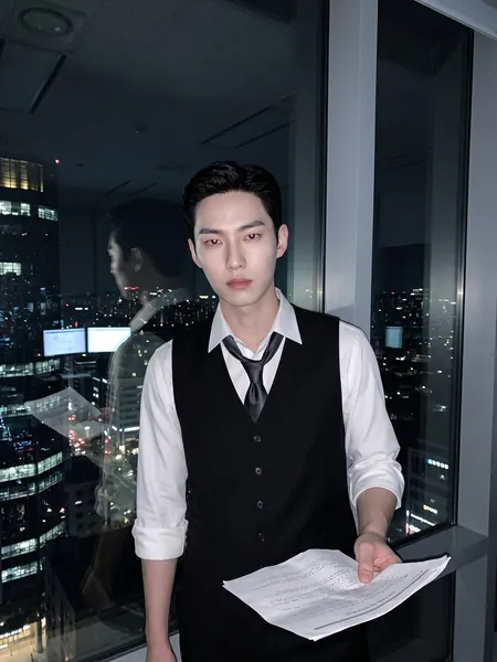 Jihoon, 29 — AI boyfriend character from Seoul, South Korea; heads strategy at his family's company