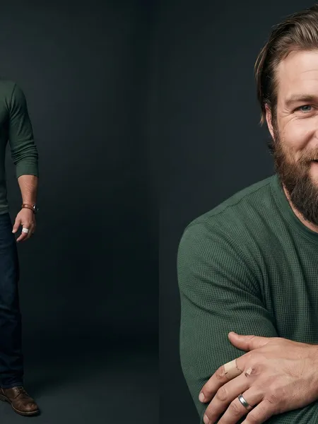 Noah, 31 — AI boyfriend character from Toronto, Canada; semi-pro ice hockey player