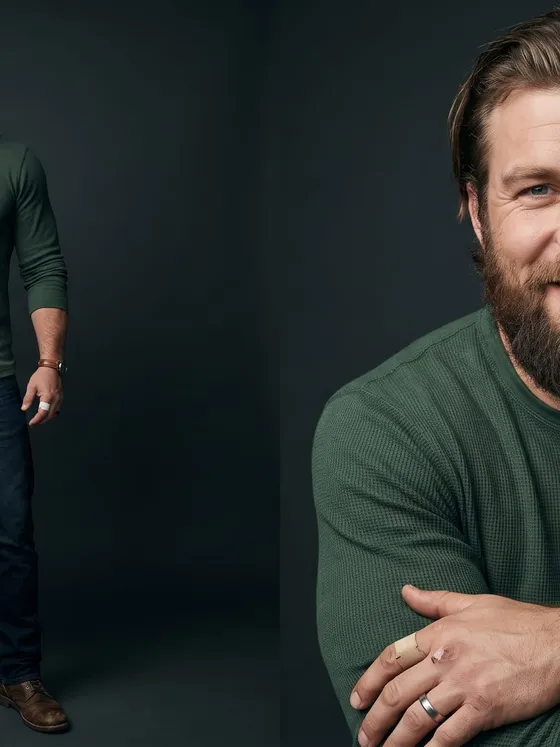 Noah, 31 — AI boyfriend character from Toronto, Canada; semi-pro ice hockey player