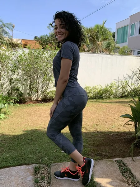 Ana, 27 — AI girlfriend character from Salvador, Brazil; pe teacher; amateur league volleyball