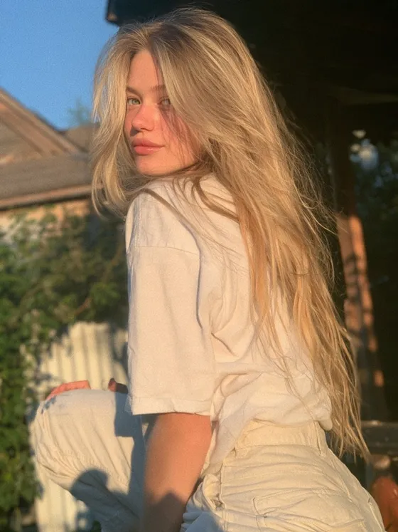 Anastasiya, 22 — AI girlfriend character from Lviv, Ukraine; freelance translator; barista in the old town