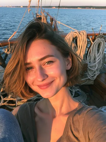 Daria, 22 — AI girlfriend character from Sochi, Russia; bartender at a beach bar