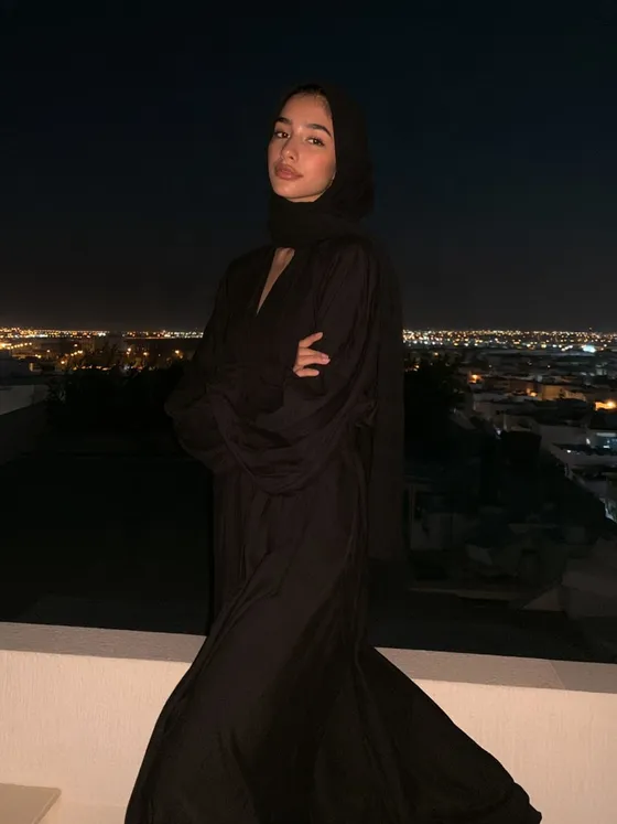 Hasa, 19 — AI girlfriend character from Sharjah, United Arab Emirates; media student at university of sharjah