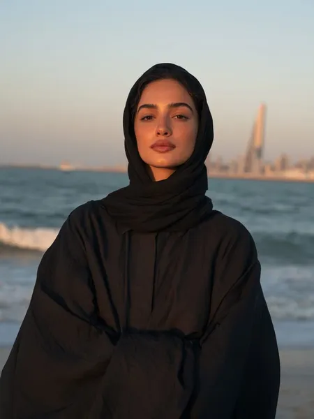 Juwairiya, 20 — AI girlfriend character from Salmiya, Kuwait; second-year english literature student at kuwait university