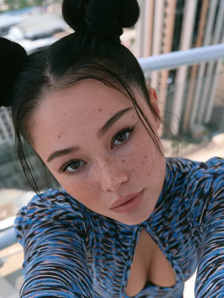 Nigora, 24 — AI girlfriend character from Tashkent, Uzbekistan; freelance beauty blogger