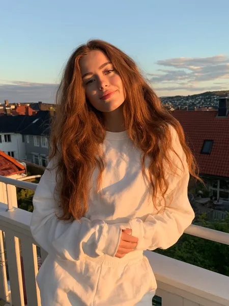 Sofie, 19 — AI girlfriend character from Bergen, Norway; bartender at a cocktail bar in bergen